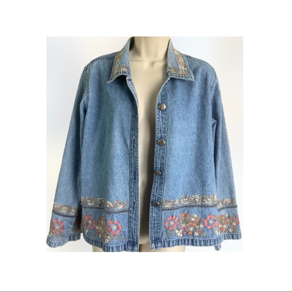 WILLOW RIDGE- Blue denim jacket, size Large P.